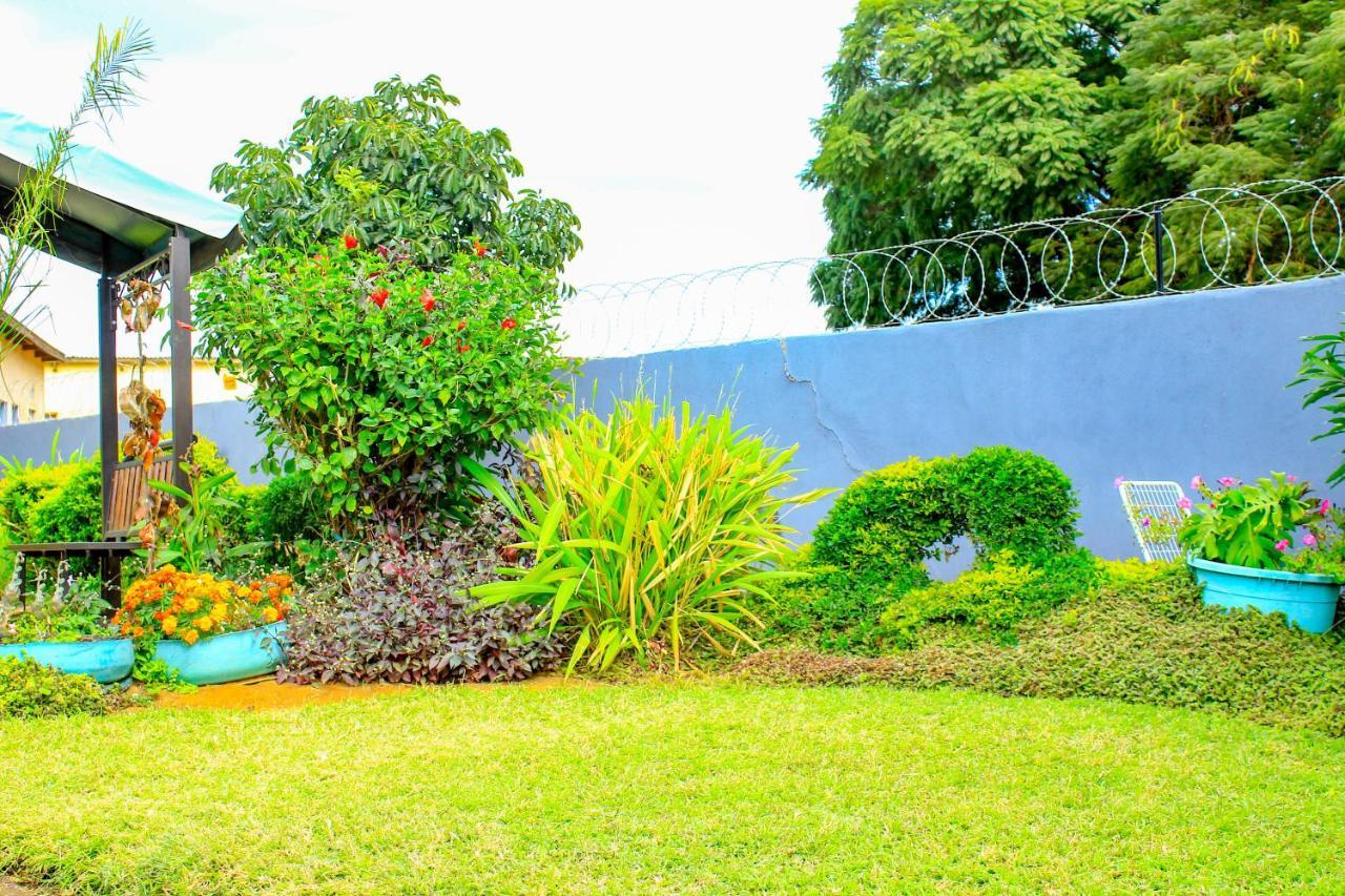 Motseleng Guest House Palapye ภายนอก รูปภาพ